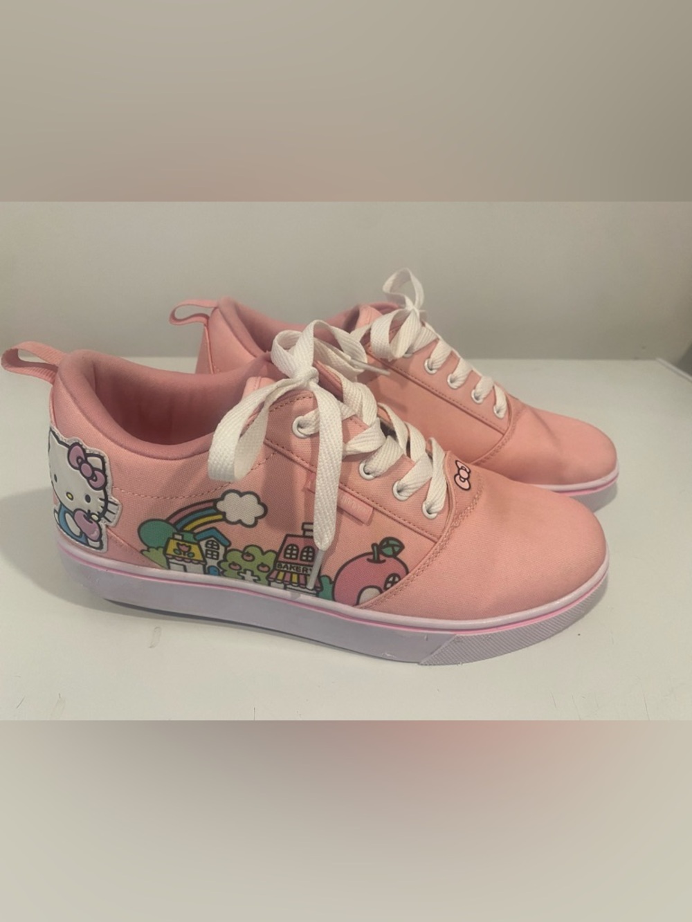 Heelys x Hello Kitty Pink Roller Shoes Women’s Size 8 Y2K Kawaii Skater Sneakers